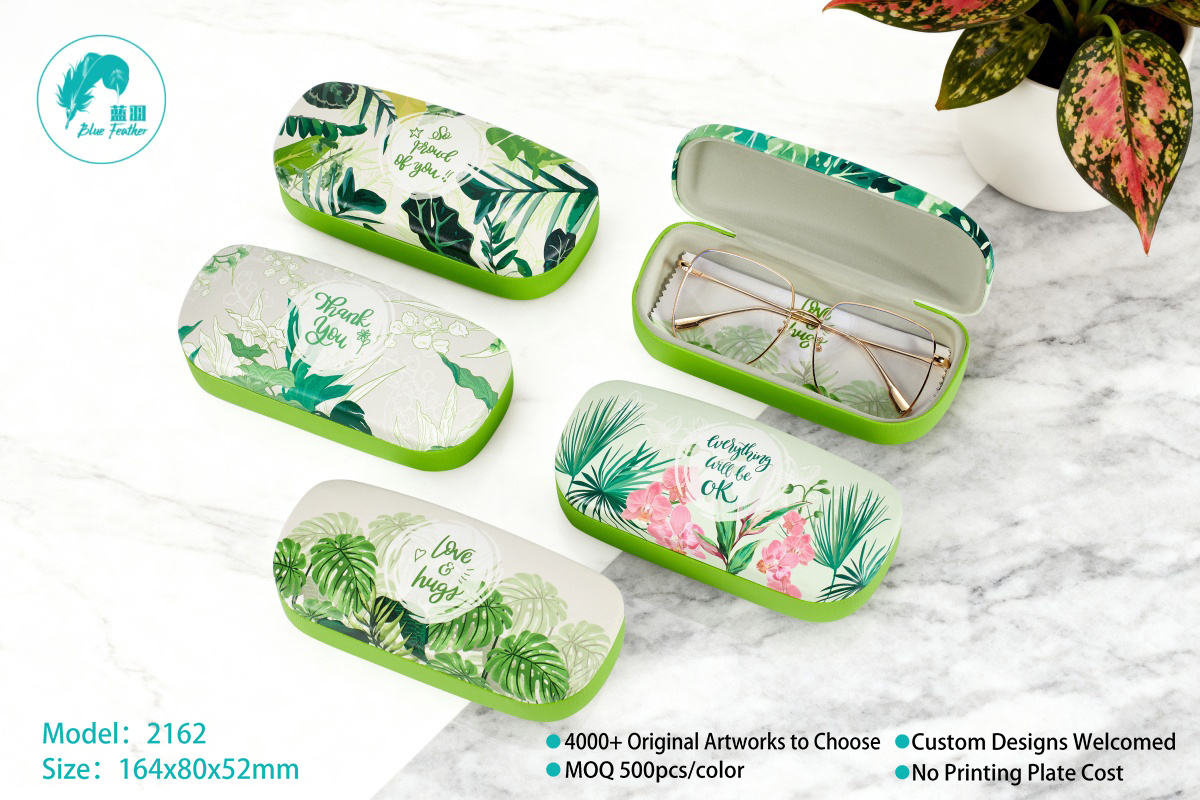 Luxurious Elegant Floral Embossed PU Hard Eyewear Case for Premium Accessory Brands